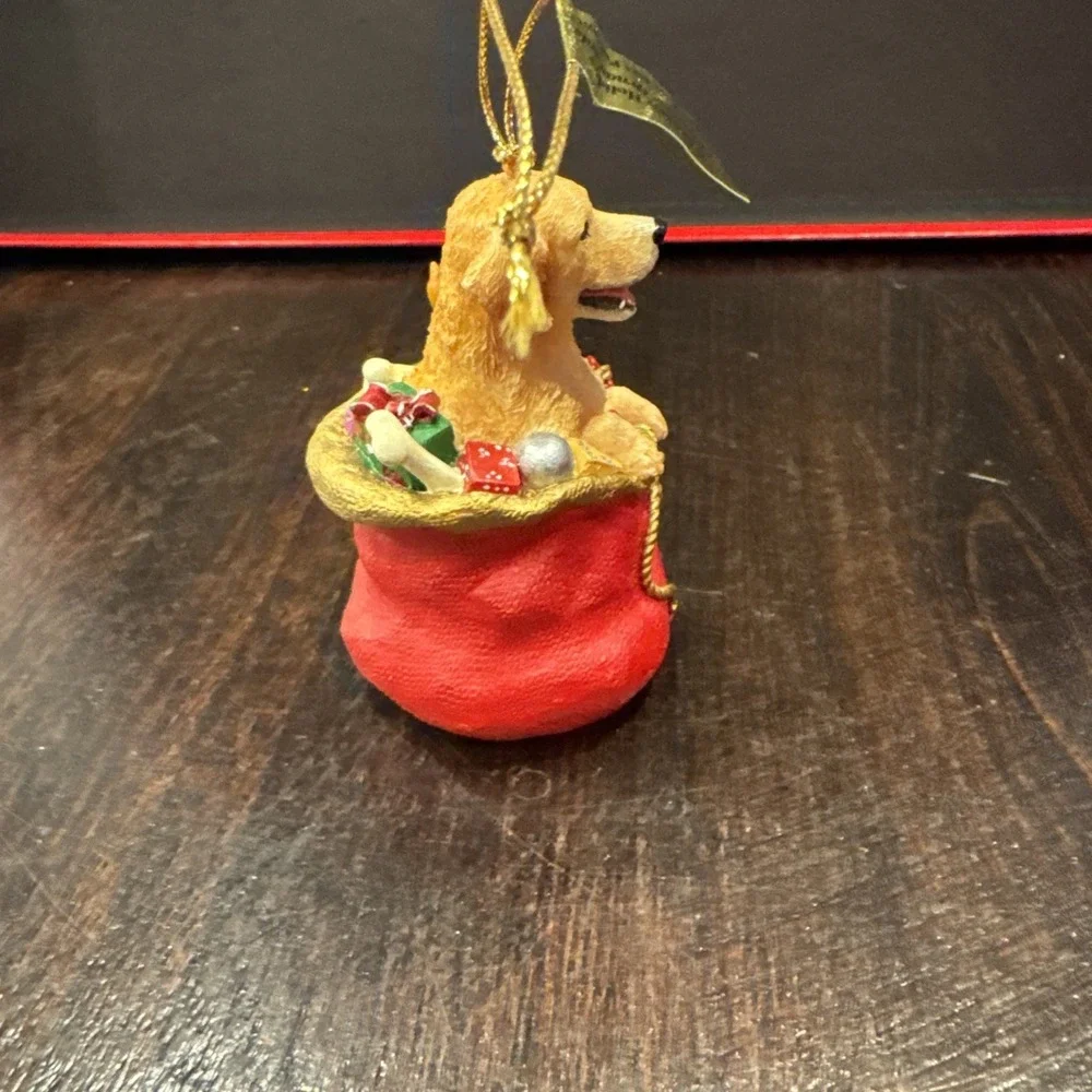 Danbury Mint A Golden Holiday The Pawfeet‎ present Ornament